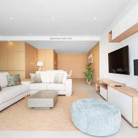 Lejlighed Luxury Poolside