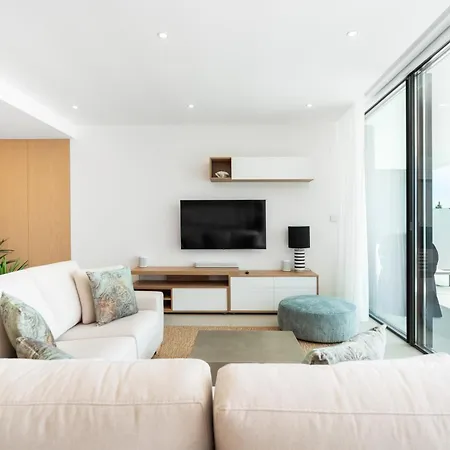 Lejlighed Luxury Poolside