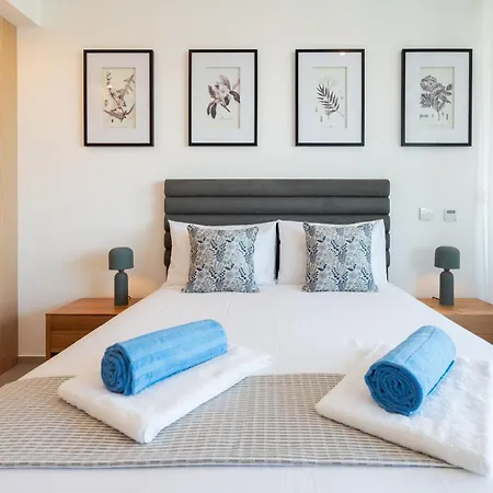 Lejlighed Luxury Poolside