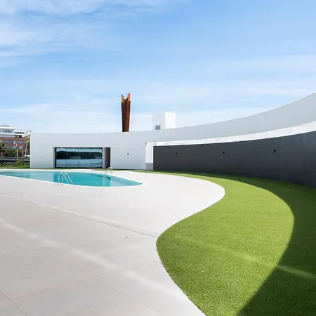 Luxury Poolside * Lagos