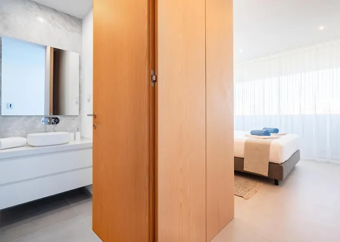 Lägenhet Luxury Poolside Lagos