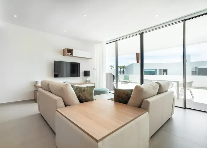 Lägenhet Luxury Poolside *