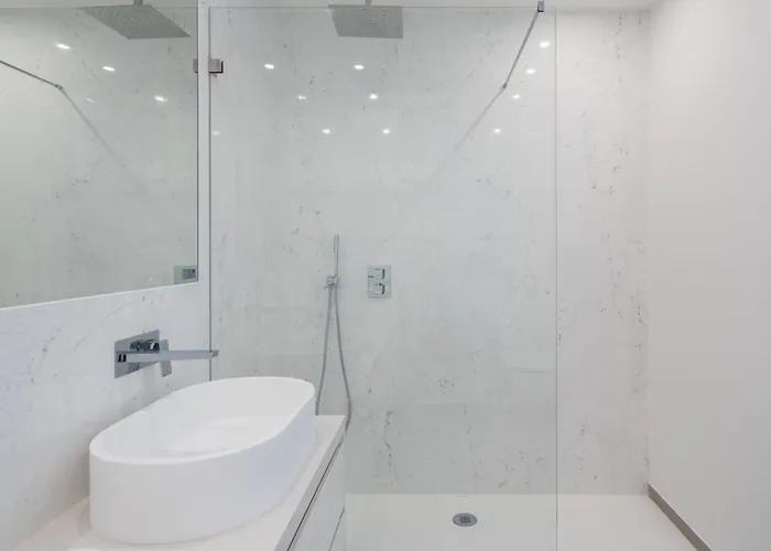 Lägenhet Luxury Poolside Lagos