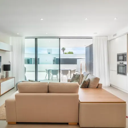 Apartamento Luxury Poolside
